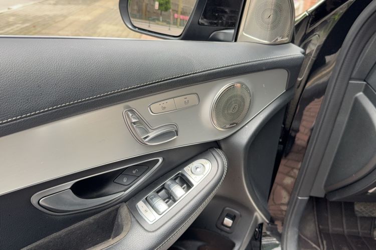 Used Mercedes-Benz GLC 2022 Facelifted GLC 260 L 4MATIC Dynamic Edition Interior 5