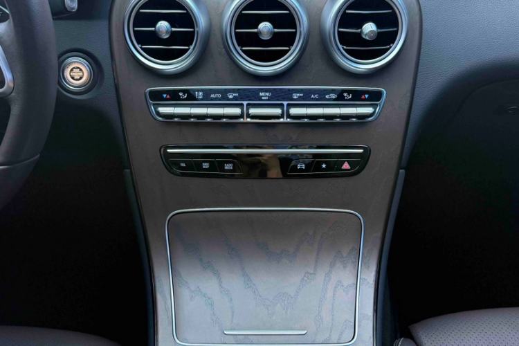 Used Mercedes-Benz GLC 2022 Refreshed GLC 300 L 4MATIC Dynamic Edition Prestige Version Interior 5
