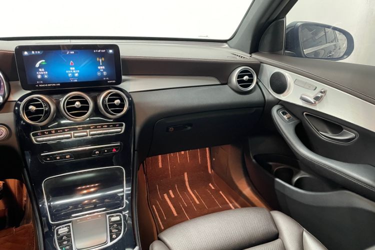 Used Mercedes-Benz GLC 2022 Second Facelift GLC 260 L 4MATIC Dynamic Edition Interior 5