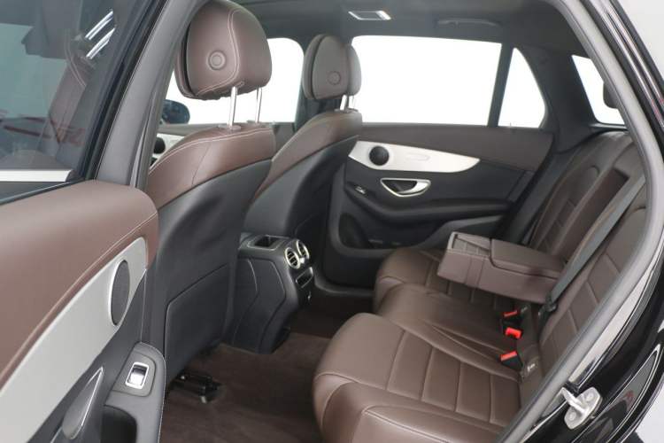 Used Mercedes-Benz GLC 2022 Facelifted GLC 260 L 4MATIC Dynamic Edition Interior 6
