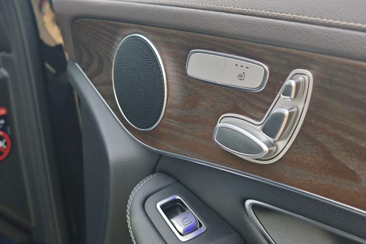 Used Mercedes-Benz GLC 2022 GLC 260 L 4MATIC Luxury Model Interior 6