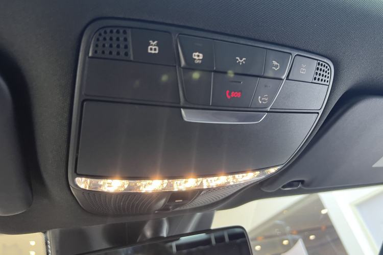 Used Mercedes-Benz GLC 2022 Refreshed GLC 300 L 4MATIC Dynamic Edition Interior 6