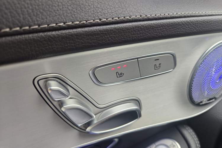 Used Mercedes-Benz GLC 2022 Facelifted GLC 260 L 4MATIC Dynamic Edition Interior 6