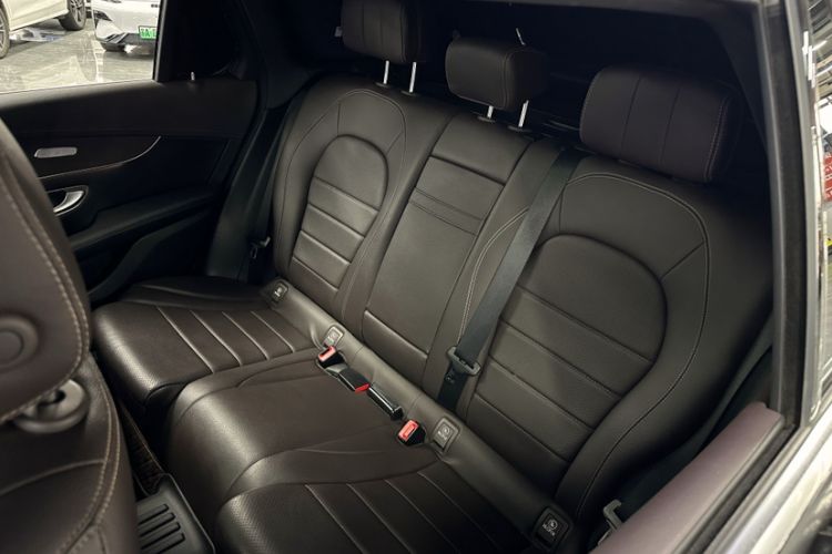 Used Mercedes-Benz GLC 2022 Facelift GLC 260 L 4MATIC Luxury Edition Interior 6
