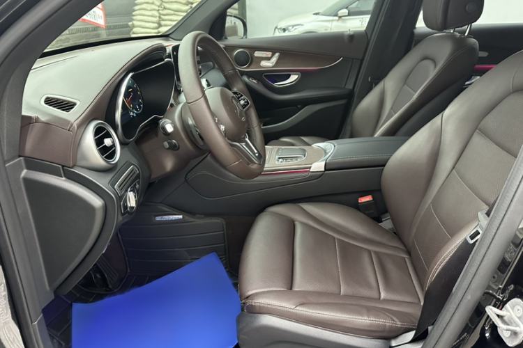 Used Mercedes-Benz GLC 2022 Facelift GLC 260 L 4MATIC Luxury Edition Interior 6