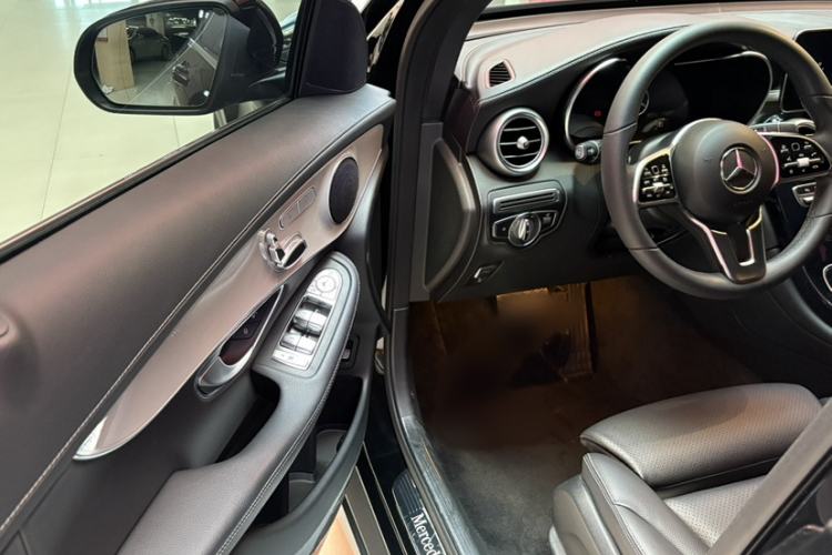 Used Mercedes-Benz GLC 2022 Facelifted GLC 260 L 4MATIC Dynamic Edition Interior 7