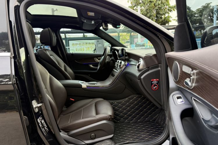 Used Mercedes-Benz GLC 2022 Facelift GLC 260 L 4MATIC Luxury Edition Interior 7