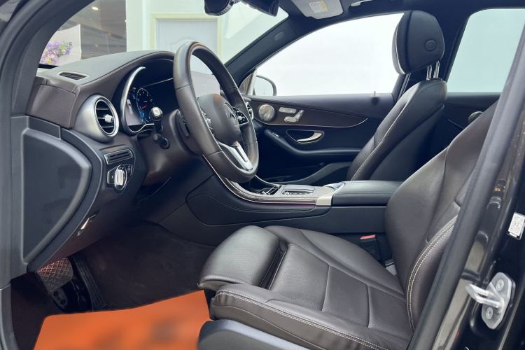 Used Mercedes-Benz GLC 2022 Refreshed GLC 300 L 4MATIC Dynamic Edition Interior 7