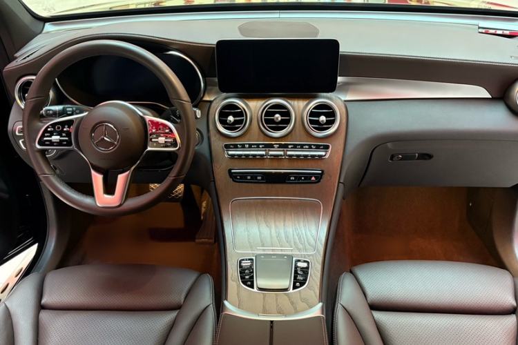 Used Mercedes-Benz GLC 2022 Refreshed GLC 300 L 4MATIC Dynamic Edition Prestige Version Interior 7