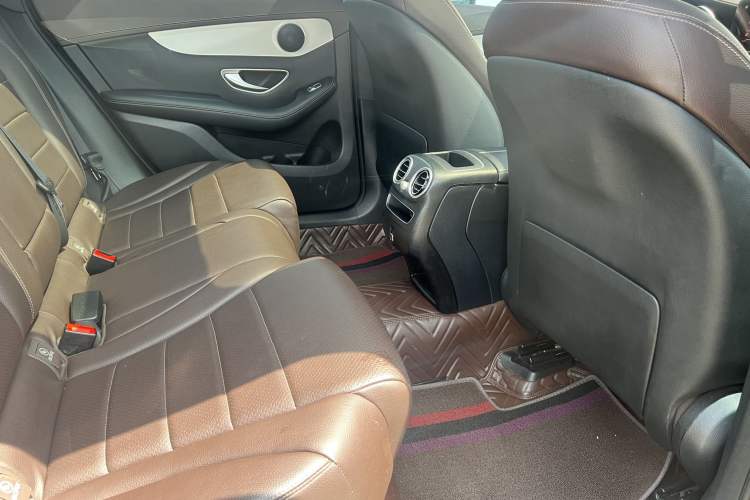 Used Mercedes-Benz GLC 2022 Facelifted GLC 260 L 4MATIC Dynamic Edition Interior 8