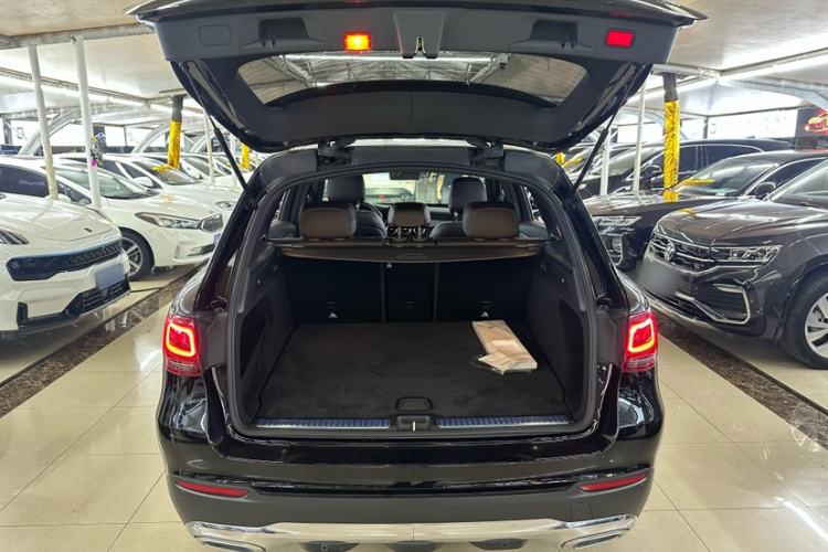Used Mercedes-Benz GLC 2022 Second Facelift GLC 260 L 4MATIC Dynamic Edition Interior 8