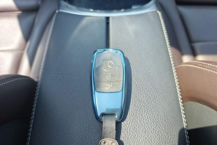 Used Mercedes-Benz GLC 2022 Facelifted GLC 260 L 4MATIC Dynamic Edition Interior 8