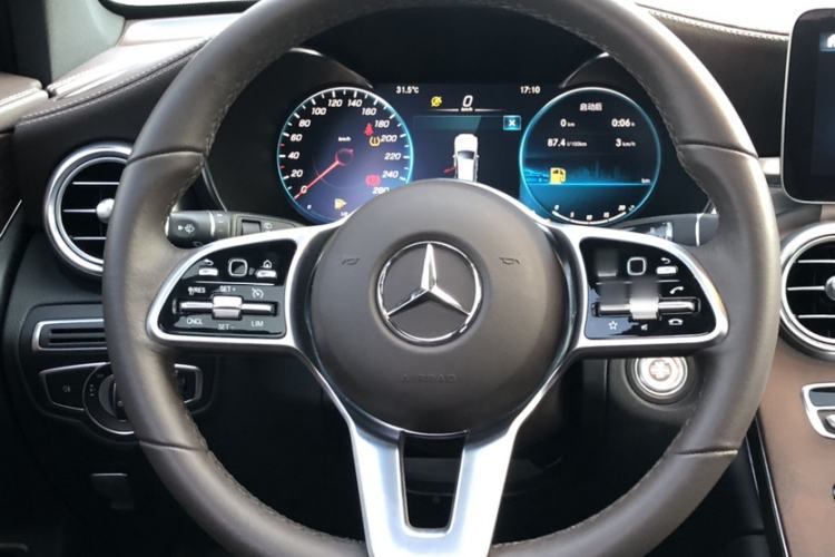 Used Mercedes-Benz GLC 2022 Second Facelift GLC 260 L 4MATIC Luxury Edition Interior 8