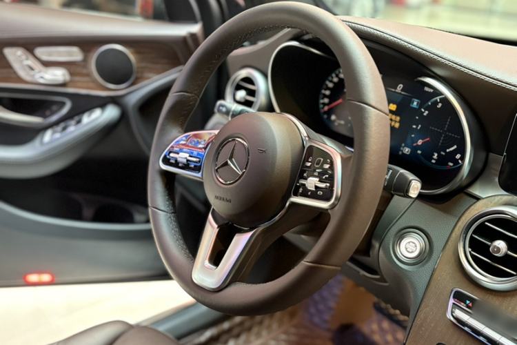 Used Mercedes-Benz GLC 2022 Refreshed GLC 300 L 4MATIC Dynamic Edition Prestige Version Interior 8