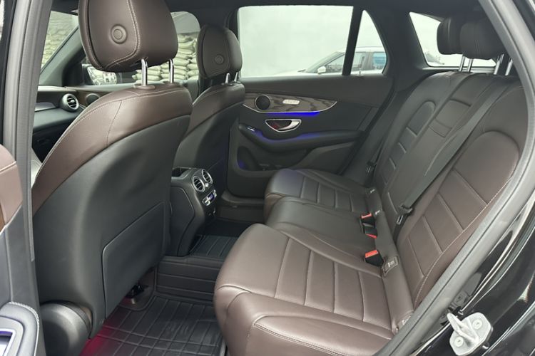 Used Mercedes-Benz GLC 2022 Facelift GLC 260 L 4MATIC Luxury Edition Interior 9
