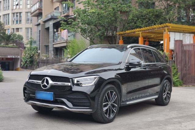 Ojetý Mercedes-Benz GLC 2022 Second Facelift GLC 260 L 4MATIC Luxury Edition