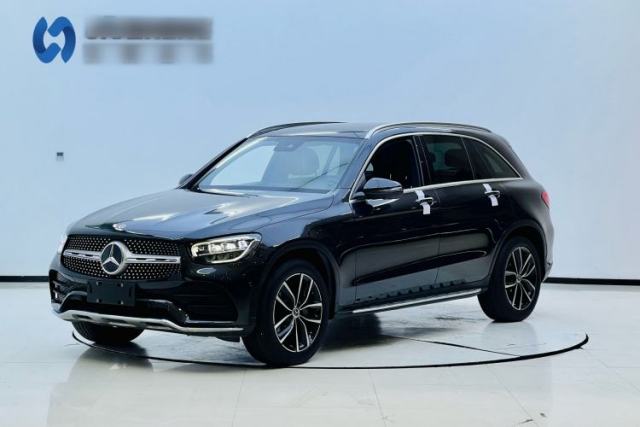 Ojetý Mercedes-Benz GLC 2022 Refreshed GLC 300 L 4MATIC Dynamic Edition