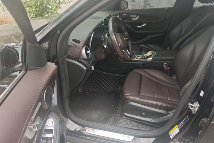 Used Mercedes-Benz GLC 2022 Refreshed GLC 300 L 4MATIC Dynamic Edition Prestige Version Left Front Seat