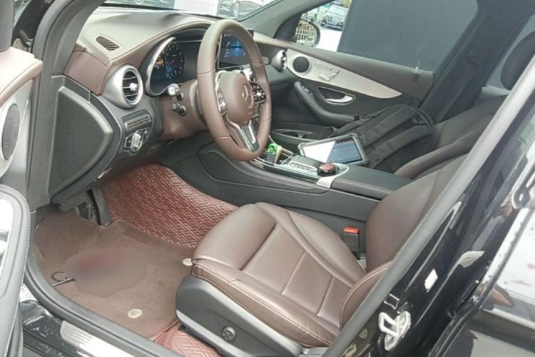 Used Mercedes-Benz GLC 2022 Second Facelift GLC 260 L 4MATIC Dynamic Edition Left Front Seat