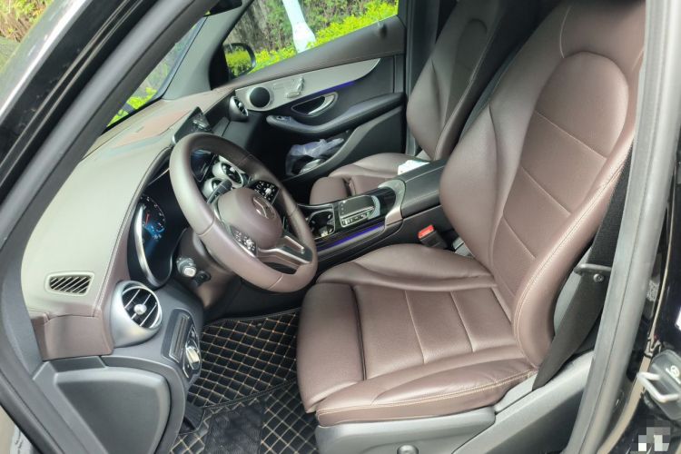 Used Mercedes-Benz GLC 2022 Second Facelift GLC 260 L 4MATIC Dynamic Edition Left Front Seat