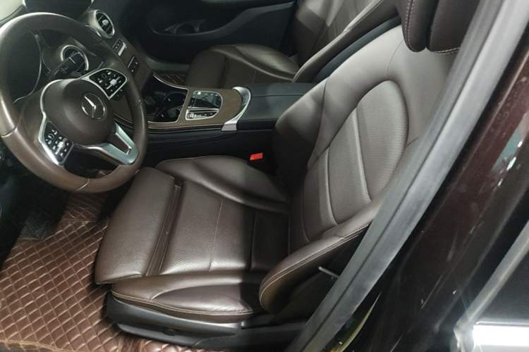 Used Mercedes-Benz GLC 2022 Second Facelift GLC 260 L 4MATIC Luxury Edition Left Front Seat