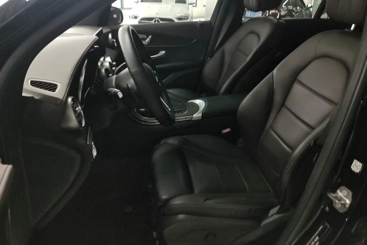 Used Mercedes-Benz GLC 2022 Refreshed GLC 300 L 4MATIC Dynamic Edition Left Front Seat