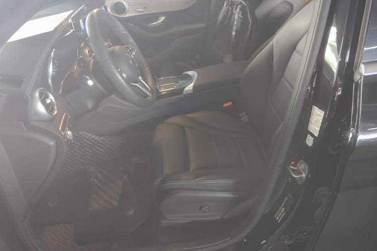 Used Mercedes-Benz GLC 2022 Refreshed GLC 260 L 4MATIC Dynamic Edition Left Front Seat