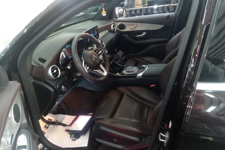 Used Mercedes-Benz GLC 2022 Refreshed GLC 260 L 4MATIC Dynamic Edition Left Front Seat