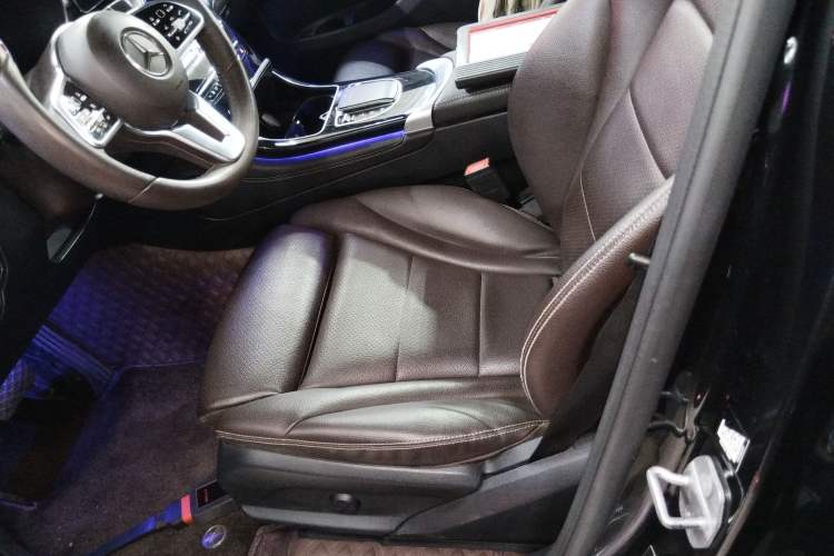 Used Mercedes-Benz GLC 2022 Refreshed GLC 260 L 4MATIC Dynamic Edition Left Front Seat
