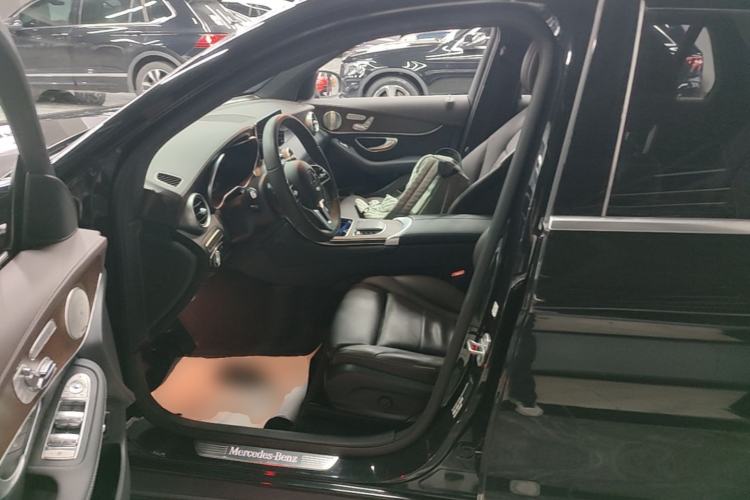 Used Mercedes-Benz GLC 2022 GLC 300 L 4MATIC Dynamic Model Left Front Seat