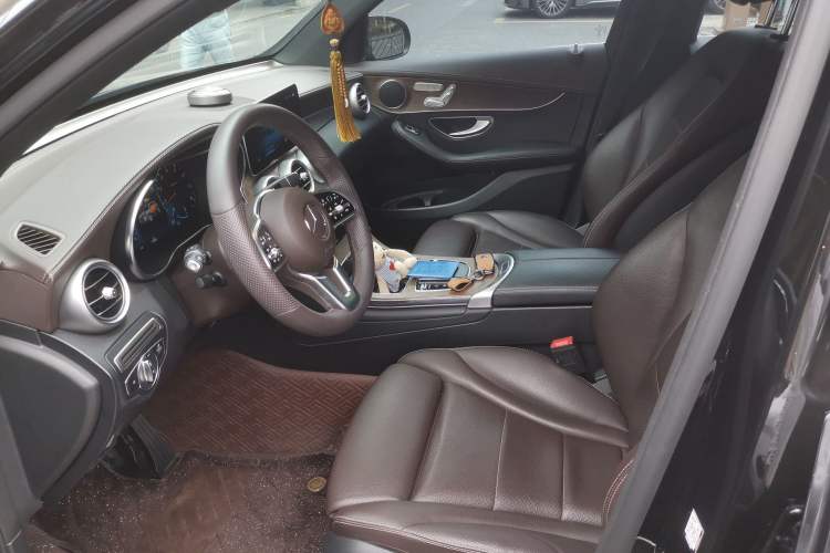 Used Mercedes-Benz GLC 2022 Second Facelift GLC 300 L 4MATIC Luxury Edition Left Front Seat