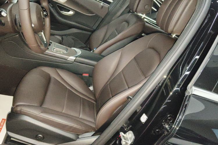 Used Mercedes-Benz GLC 2022 Second Facelift GLC 260 L 4MATIC Luxury Edition Left Front Seat