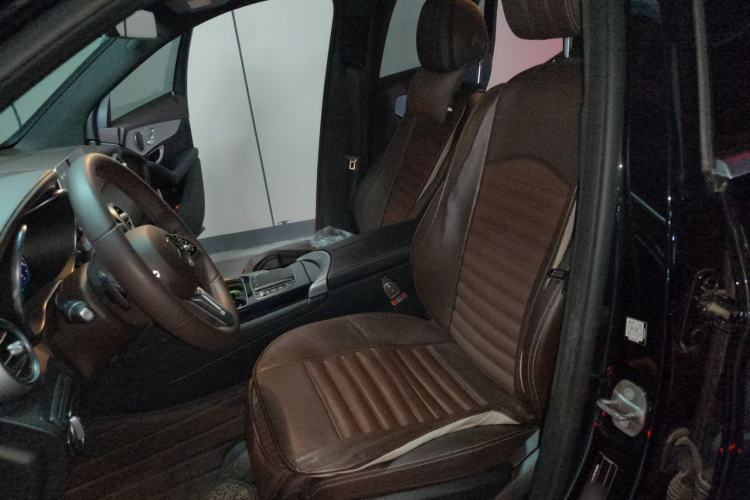 Used Mercedes-Benz GLC 2022 Facelifted GLC 260 L 4MATIC Dynamic Edition Left Front Seat