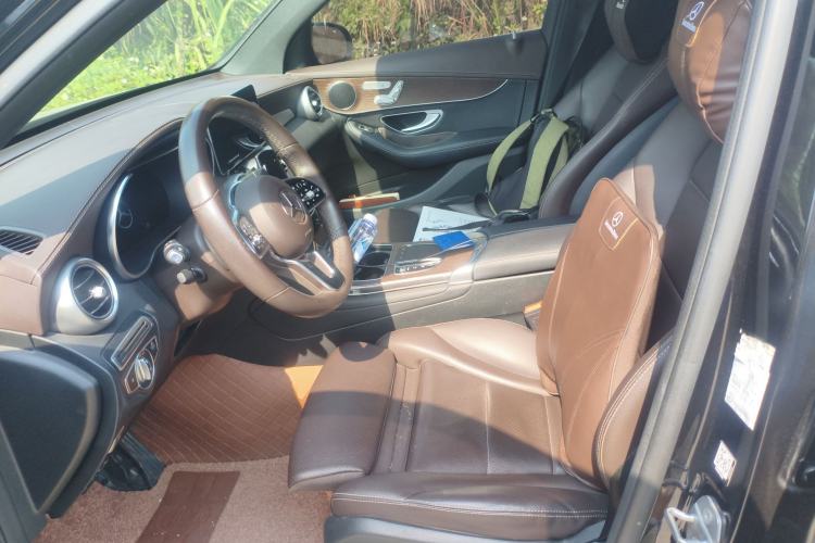 Used Mercedes-Benz GLC 2022 Second Facelift GLC 260 L 4MATIC Luxury Edition Left Front Seat