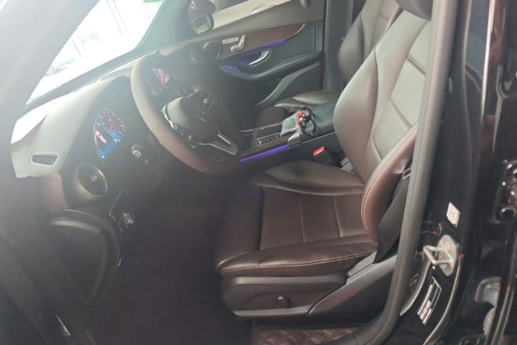 Used Mercedes-Benz GLC 2022 Refreshed GLC 300 L 4MATIC Dynamic Edition Prestige Version Left Front Seat