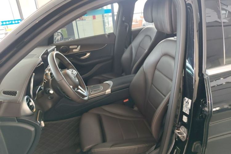 Used Mercedes-Benz GLC 2022 Refreshed GLC 300 L 4MATIC Dynamic Edition Left Front Seat