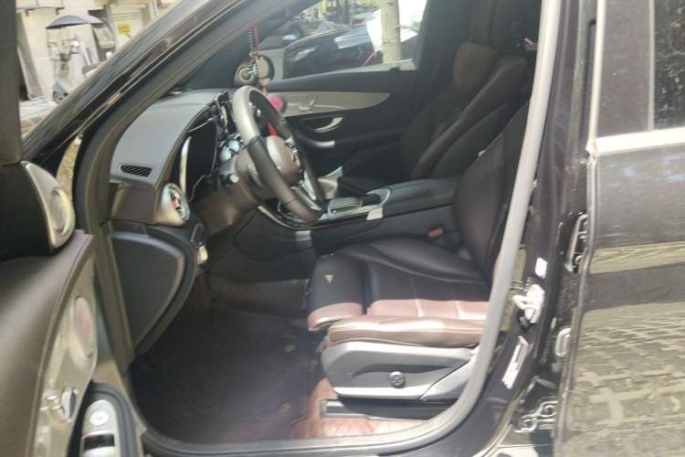 Used Mercedes-Benz GLC 2022 Refreshed GLC 260 L 4MATIC Dynamic Edition Left Front Seat