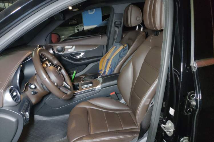 Used Mercedes-Benz GLC 2022 Second Facelift GLC 260 L 4MATIC Luxury Edition Left Front Seat