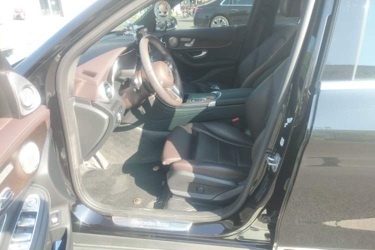 Used Mercedes-Benz GLC 2022 Refreshed GLC 300 L 4MATIC Dynamic Edition Prestige Version Left Front Seat