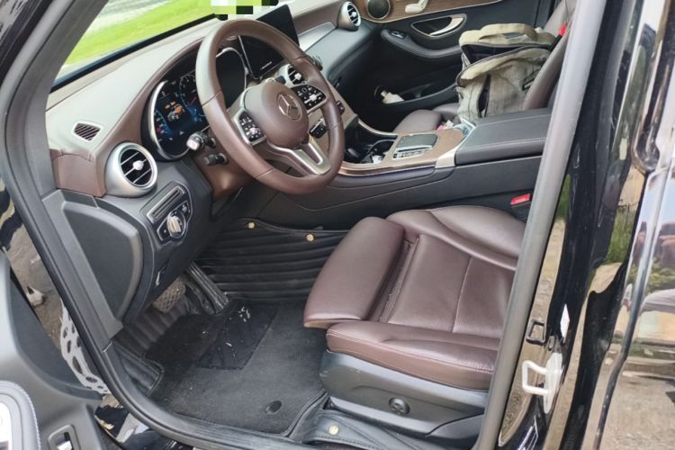 Used Mercedes-Benz GLC 2022 Facelifted GLC 300 L 4MATIC Luxury Edition Left Front Seat