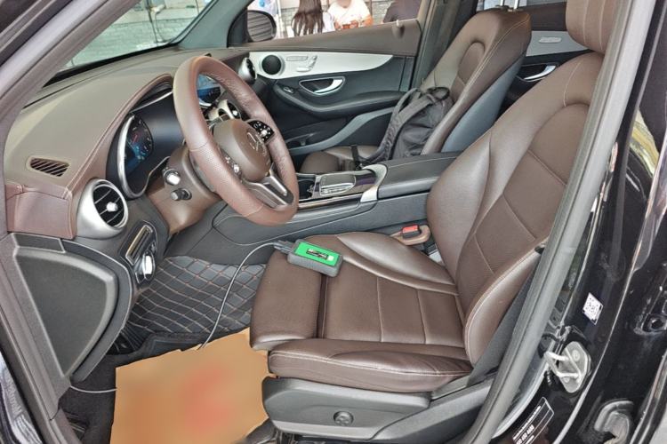 Used Mercedes-Benz GLC 2022 Facelift GLC 260 L 4MATIC Luxury Edition Left Front Seat