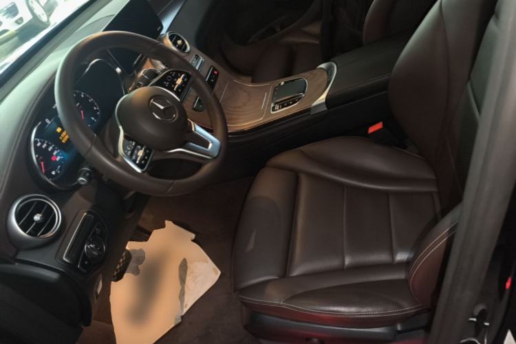 Used Mercedes-Benz GLC 2022 Second Facelift GLC 260 L 4MATIC Luxury Edition Left Front Seat