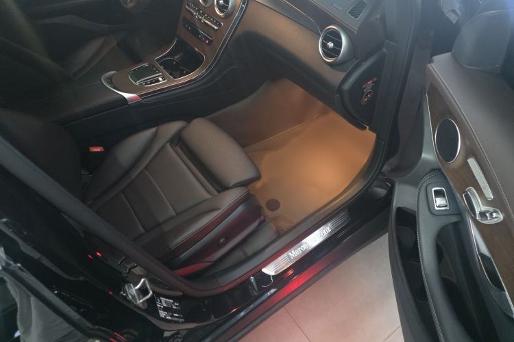 Used Mercedes-Benz GLC 2022 Facelift GLC 260 L 4MATIC Luxury Edition Left Front Seat