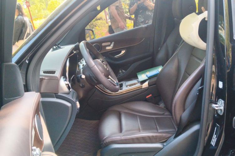 Used Mercedes-Benz GLC 2022 Facelift GLC 300 L 4MATIC Luxury Edition Left Front Seat