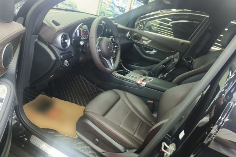 Used Mercedes-Benz GLC 2022 Second Facelift GLC 260 L 4MATIC Luxury Edition Left Front Seat