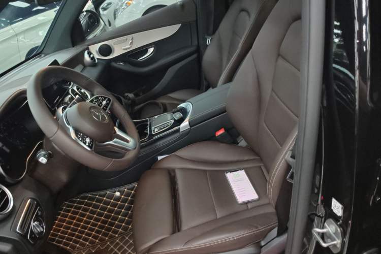 Used Mercedes-Benz GLC 2022 Refreshed GLC 260 L 4MATIC Dynamic Edition Left Front Seat