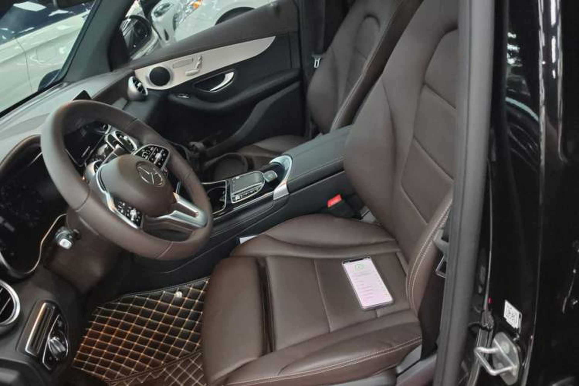 Used Mercedes-Benz GLC 2022 Refreshed GLC 260 L 4MATIC Dynamic Edition Left Front Seat