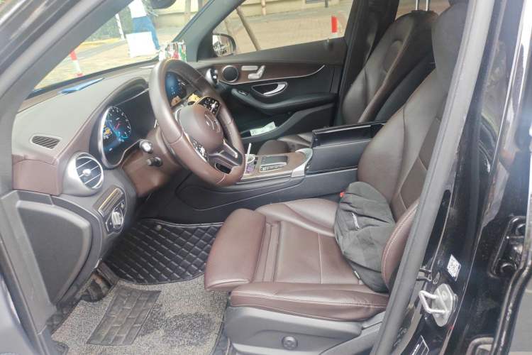 Used Mercedes-Benz GLC 2022 Refreshed GLC 300 L 4MATIC Dynamic Edition Prestige Version Left Front Seat