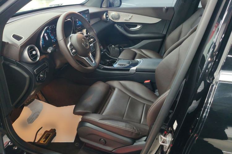 Used Mercedes-Benz GLC 2022 Facelifted GLC 260 L 4MATIC Dynamic Edition Left Front Seat