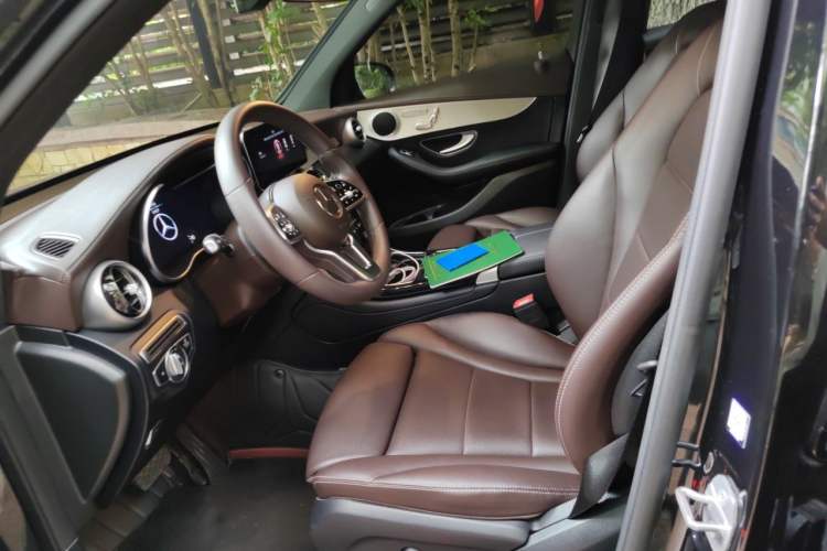 Used Mercedes-Benz GLC 2022 Facelifted GLC 260 L 4MATIC Dynamic Edition Left Front Seat